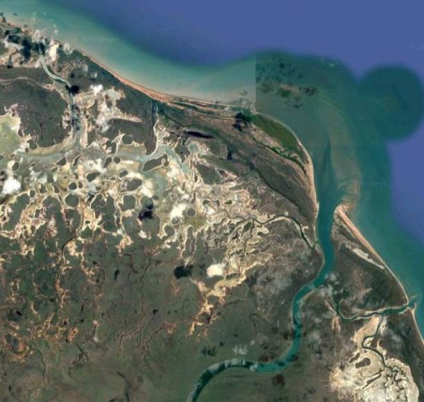 Resize of 05-08-2005 salt flats.JPG