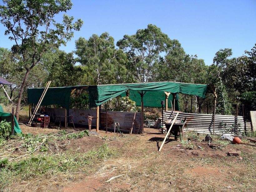 Resize of 05-27-2005 01 Shade Cloth Done.JPG