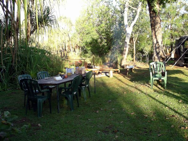 Resize of 08-01-2005 03 breakfast table by creek.JPG