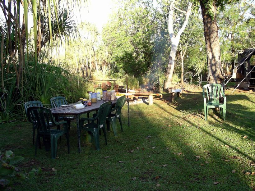 Resize of 08-01-2005 03 breakfast table by creek.JPG