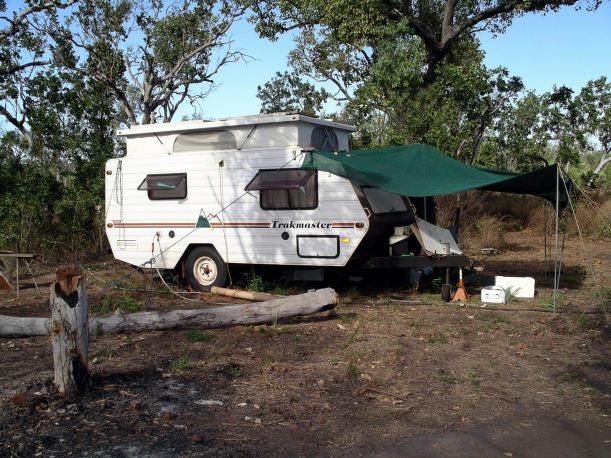 Resize of 07-03-2005 01 Cane Toad Camp Back View.JPG