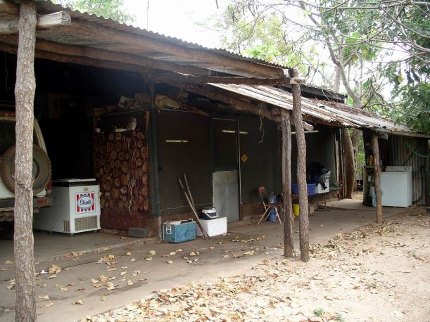 Resize of 09-10-2005 02 Owen's House 2.JPG