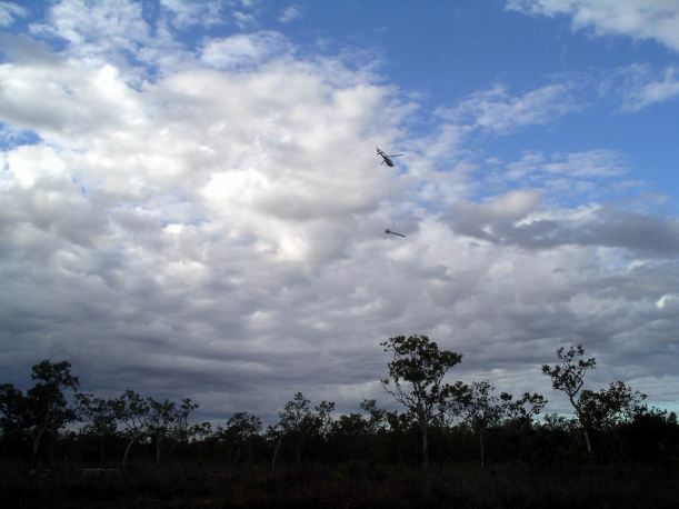 Resize of 08-03-2005 08 fugro and clouds.JPG