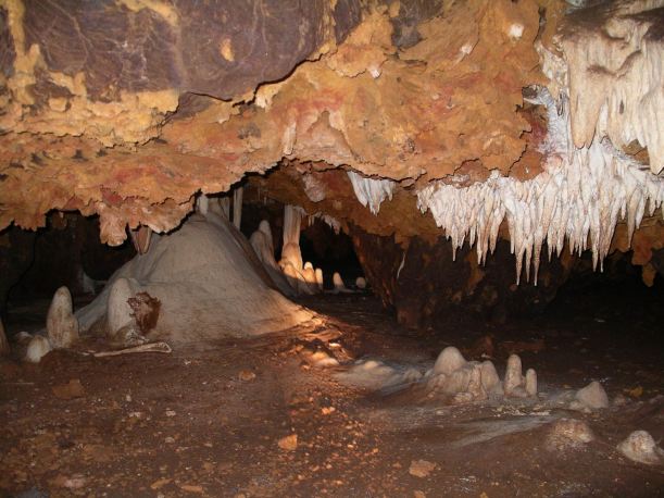 Resize of 08-30-2005 13 Cave Shot 8