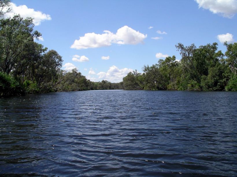 Resize of 08-30-2005 23 Croc Hole 2