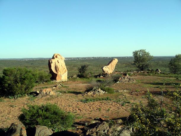 Resize of 09-27-2005 09 Desert Sculptures Broken Hill