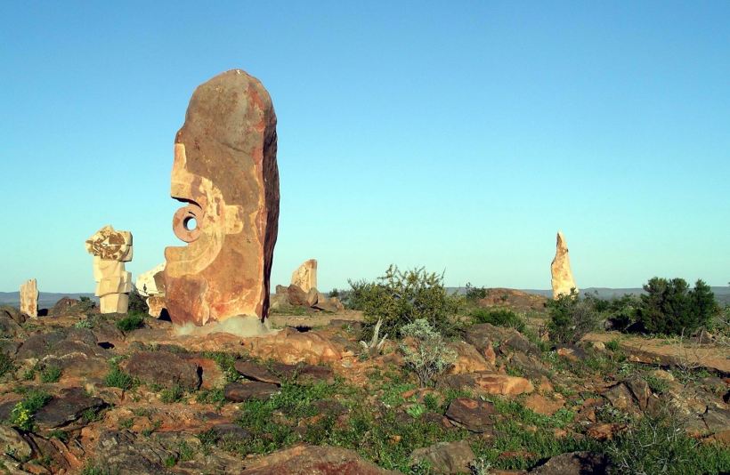 Resize of 09-27-2005 14 Desert Sculptures Broken Hill