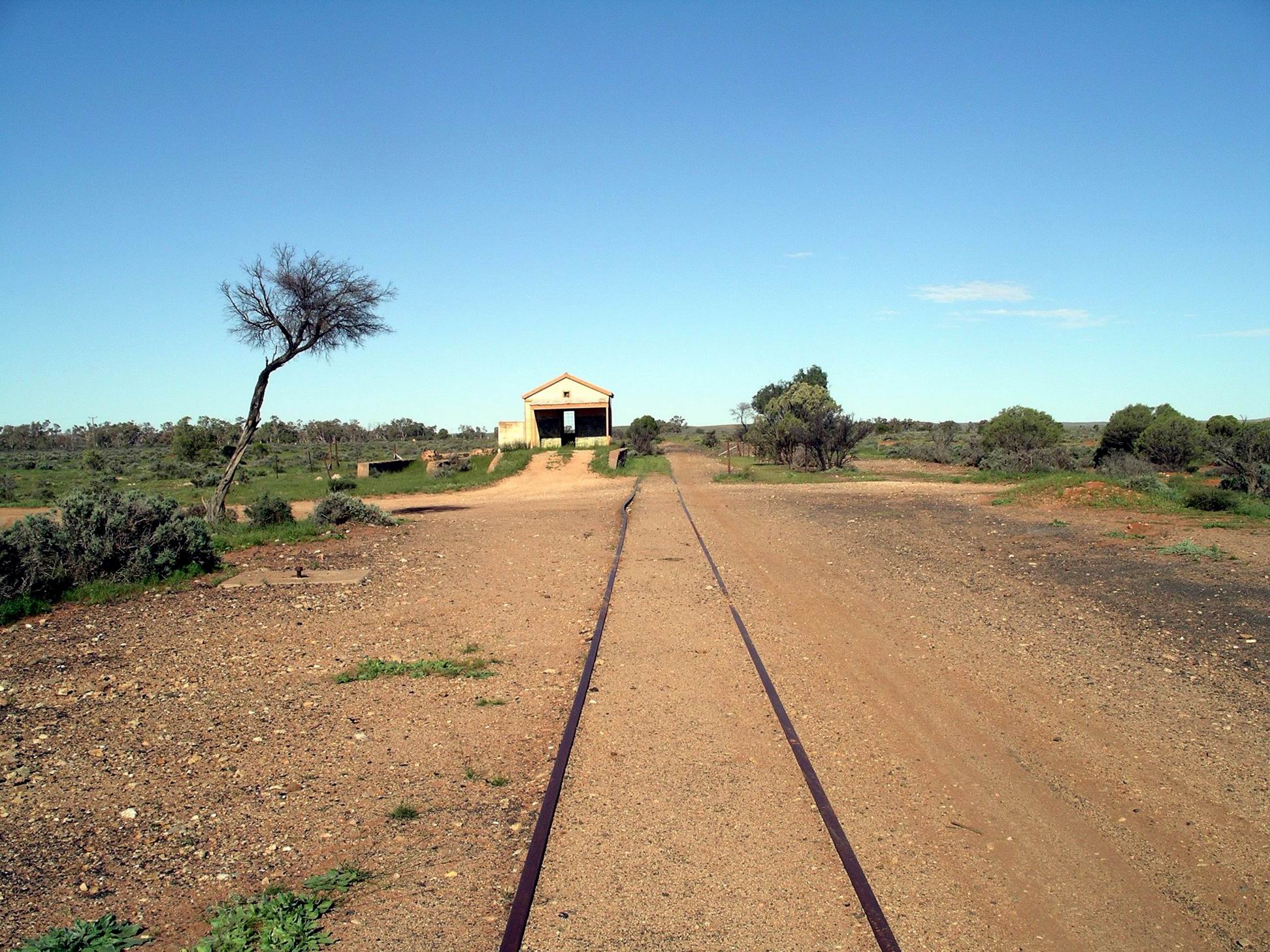 Resize of 09-30-2005 06 old station Silverton