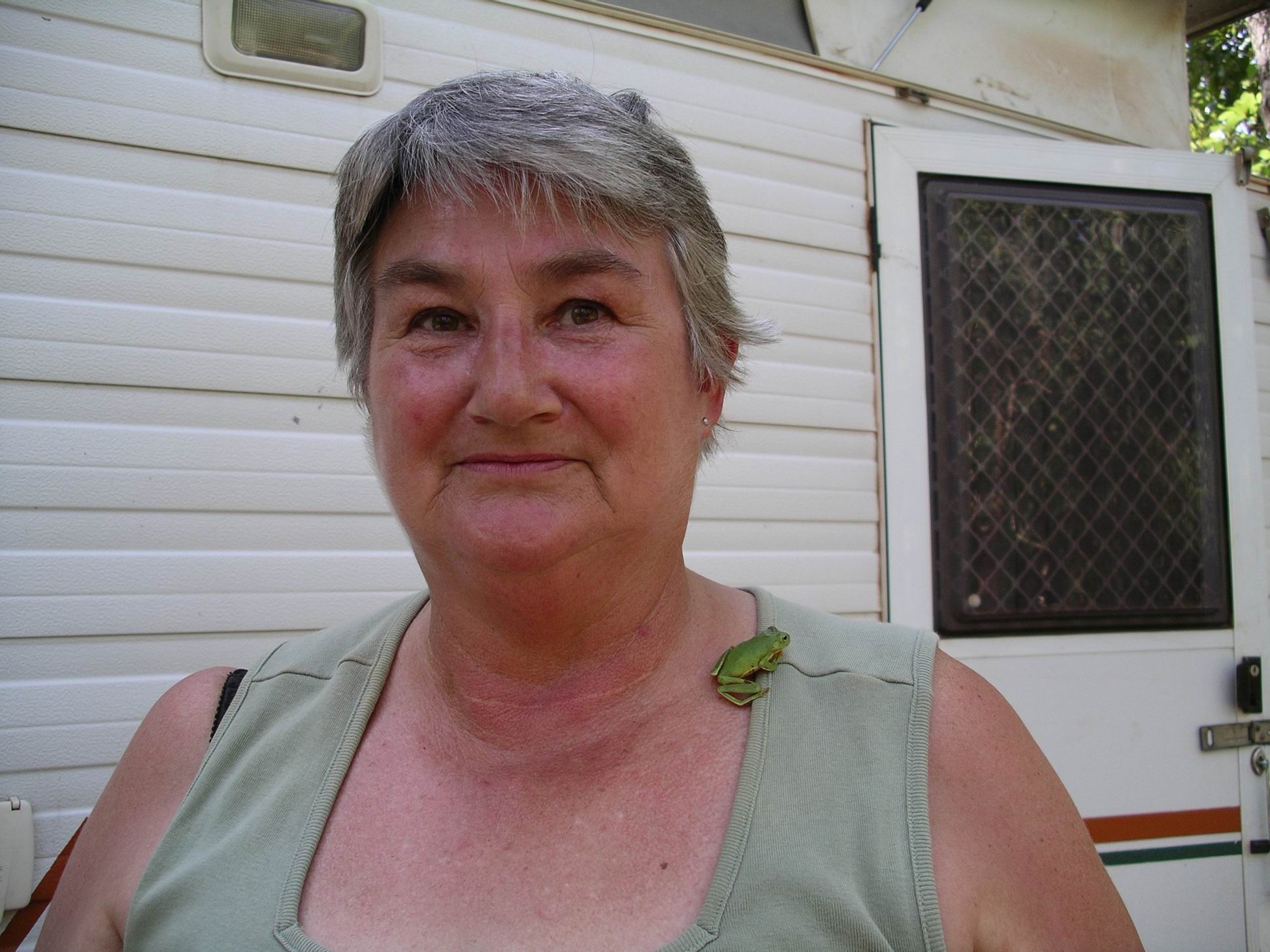 Resize of 05-02-2006 30 Monsoon frog2