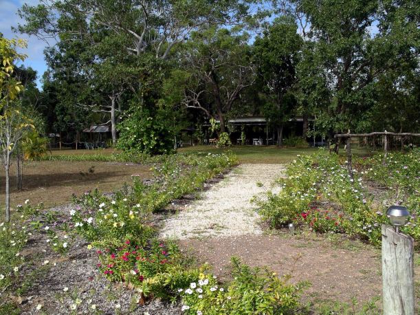 Resize of 06-14-2006 30 Monsoon entrance