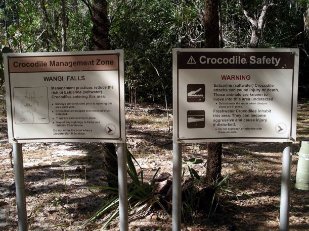 Resize of 06-14-2006 57 Wangi Falls signs