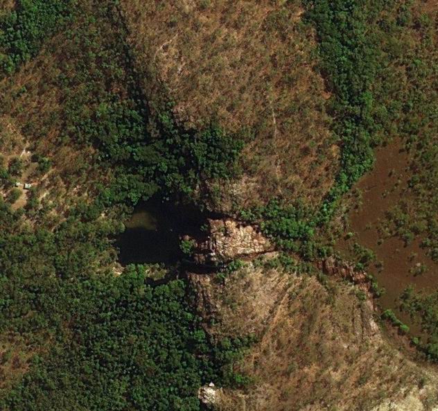 Resize of 06-14-2006 wangi walk zoom