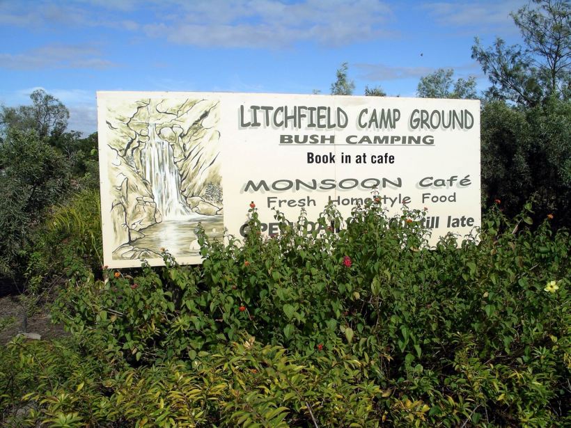 Resize of 06-14-2006 20 Monsoon Cafe sign