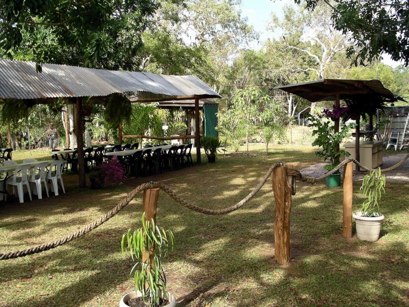 Resize of 06-14-2006 37 Monsoon bus area 2