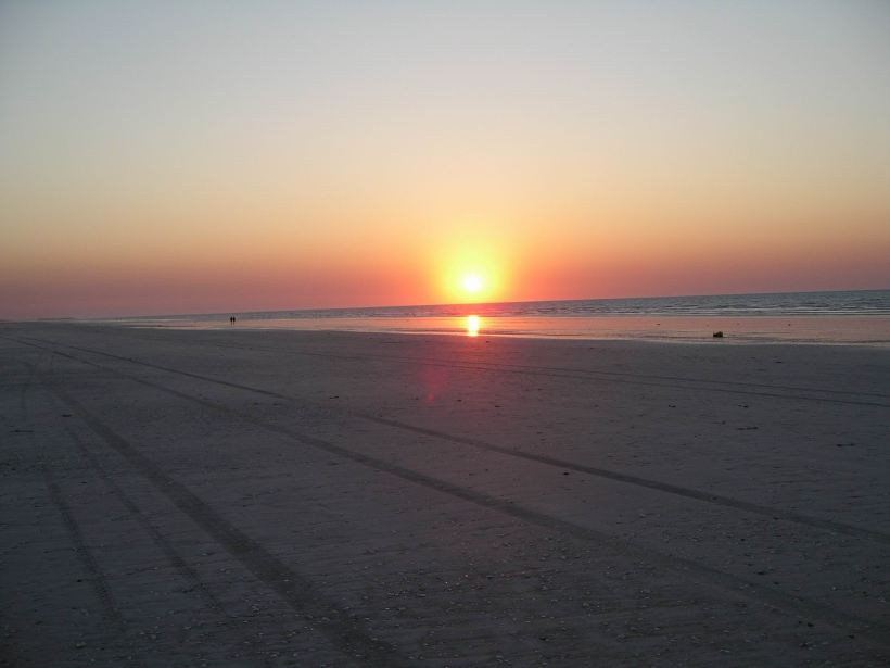 Resize of 09-15-2006 Sunset 80 Mile Bch Sept 2