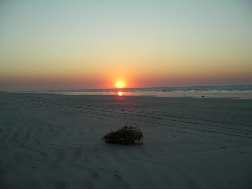 Resize of 09-15-2006 Sunset 80 Mile Bch Sept 3