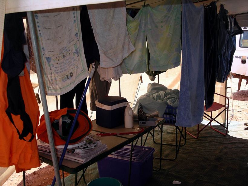 Resize of 10-01-2006 08 Van washing day 2