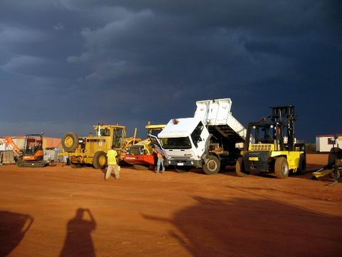 Resize of 10-02-2006 07 storm coming 1