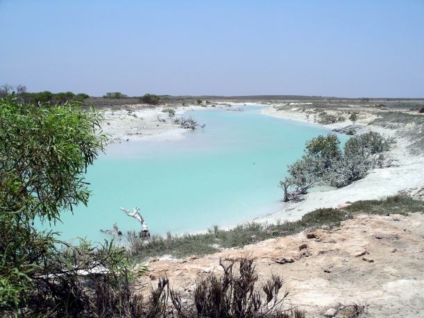 Resize of 10-20-2006 Cape Keraudren creek 2