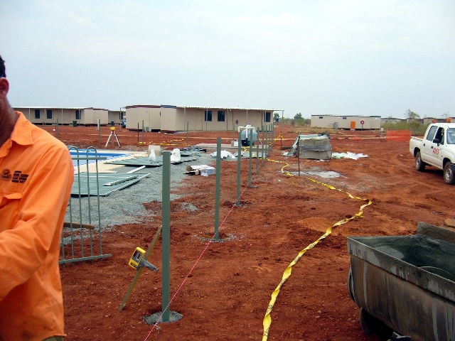 11-25-2006 Pool Fence being Erected2
